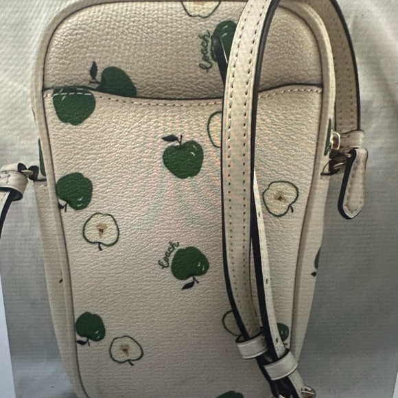 Adorable Green Apple Coach Crossbody Bag! - Picture 3 of 14